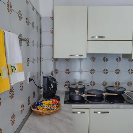 Civico84 Confortable Mediterranean Appartement